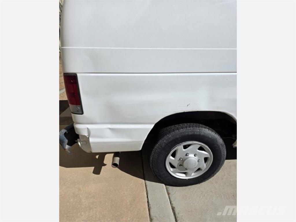 Ford E150 Gesloten bedrijfswagens