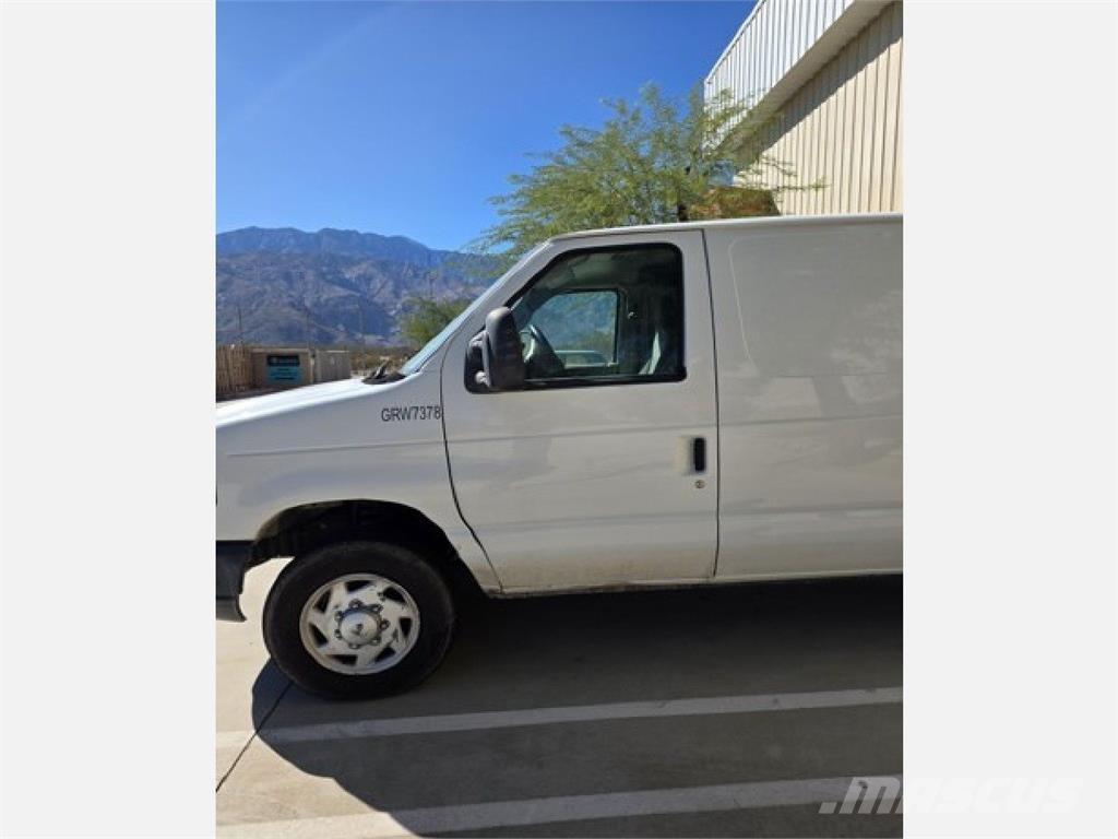 Ford E150 Gesloten bedrijfswagens