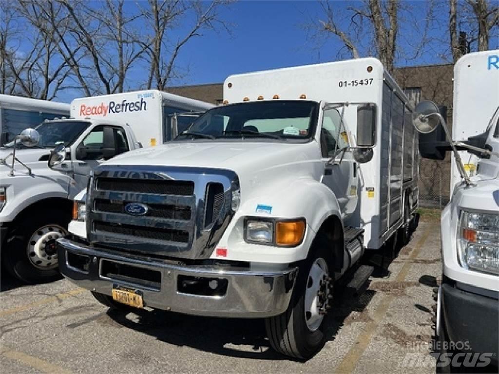 Ford F750 Bakwagens met gesloten opbouw