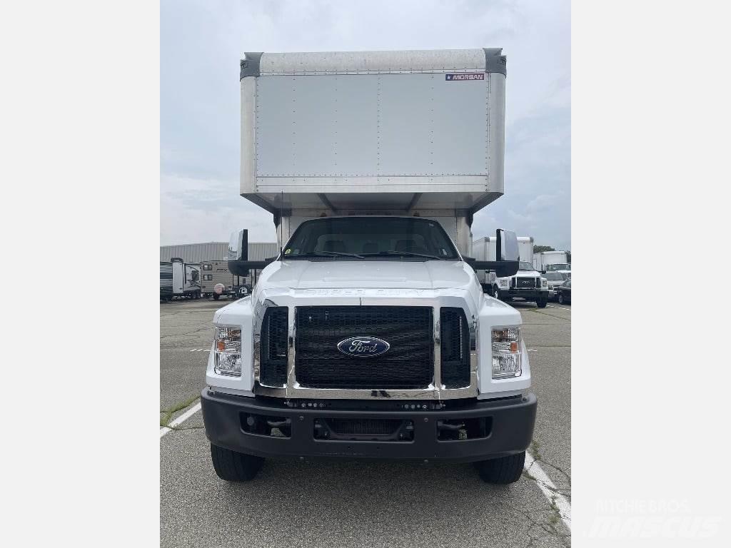 Ford F750 Bakwagens met gesloten opbouw