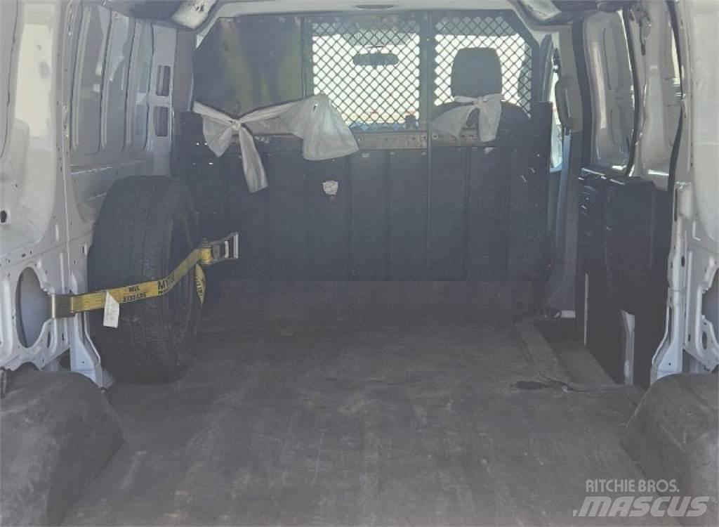 Ford Transit 150 Gesloten bedrijfswagens