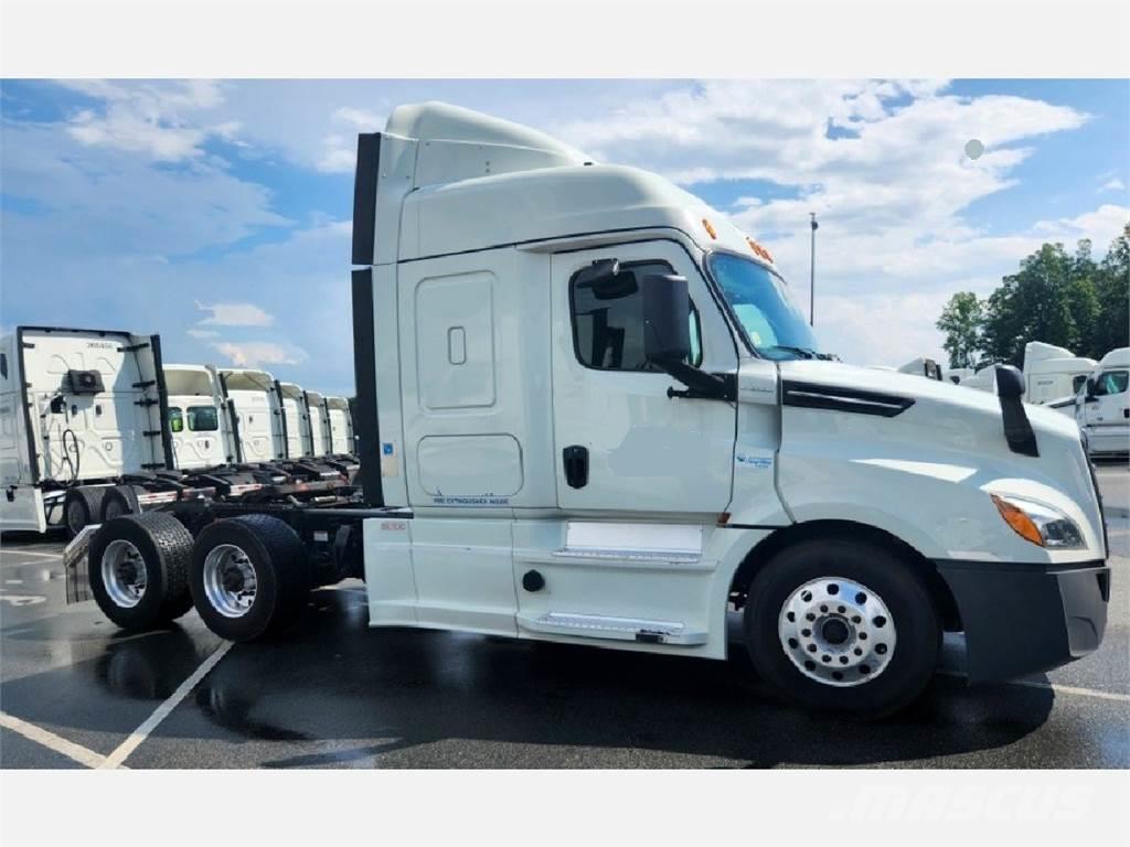 Freightliner 126 Trekkers