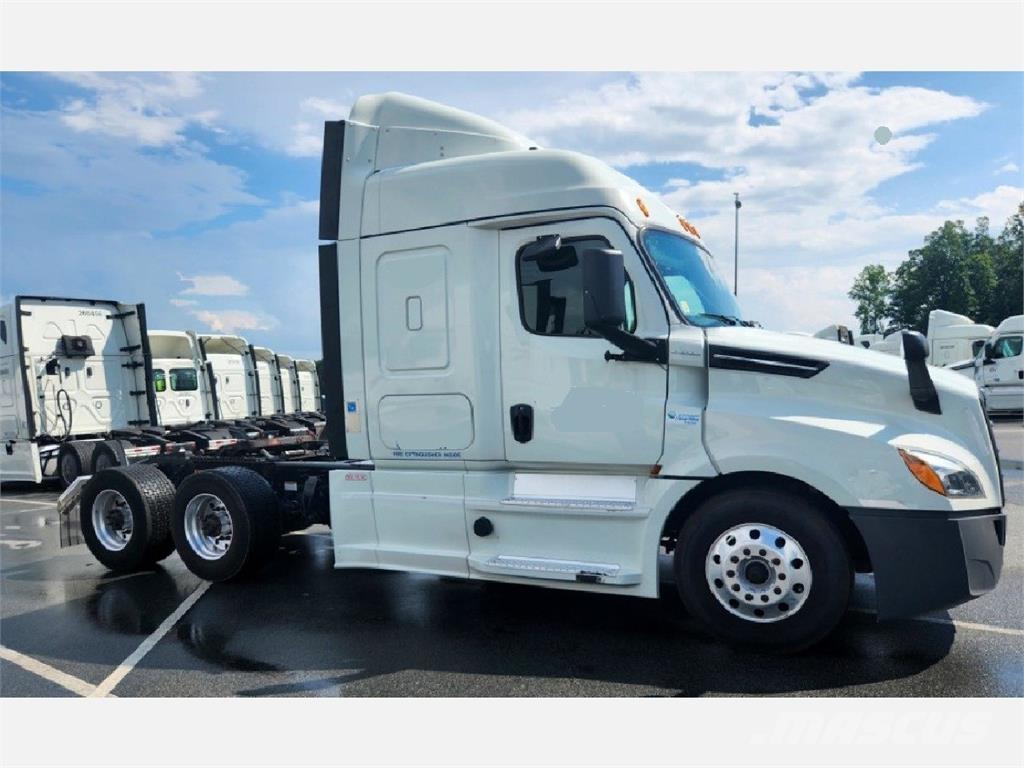 Freightliner 126 Trekkers
