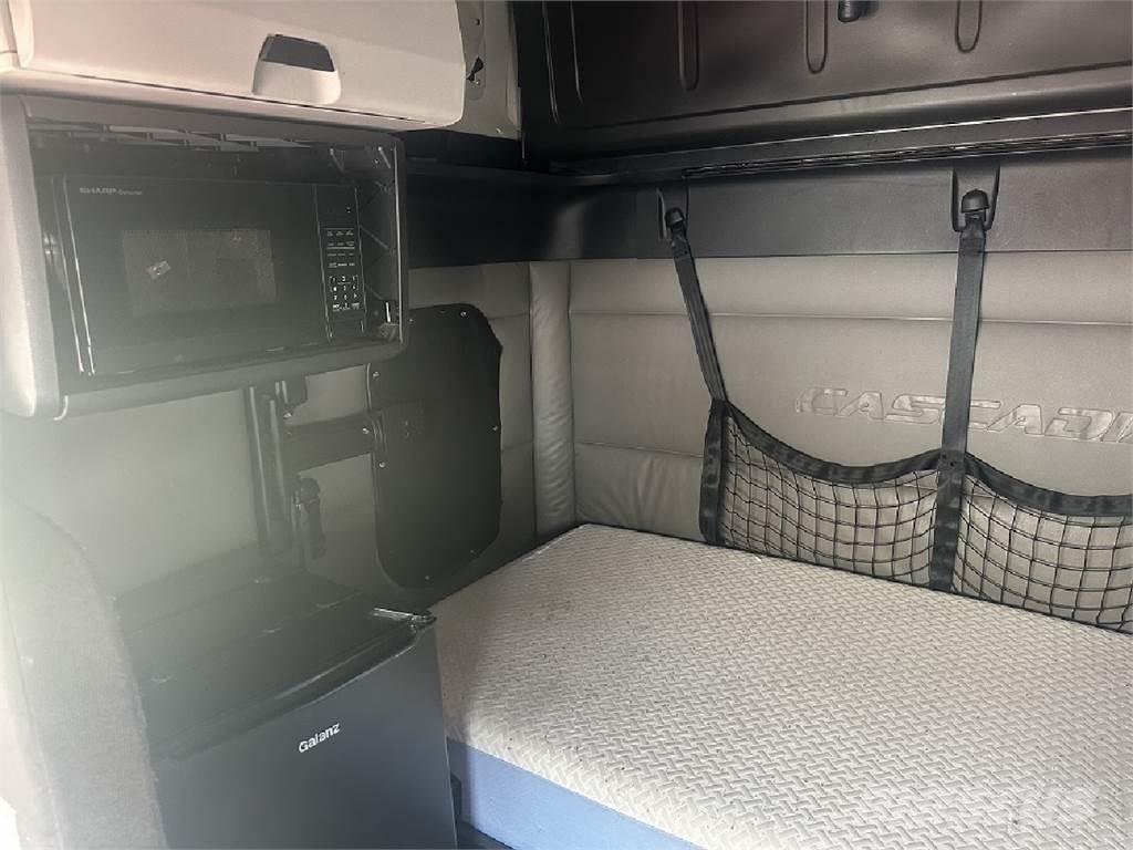 Freightliner CA126 Trekkers