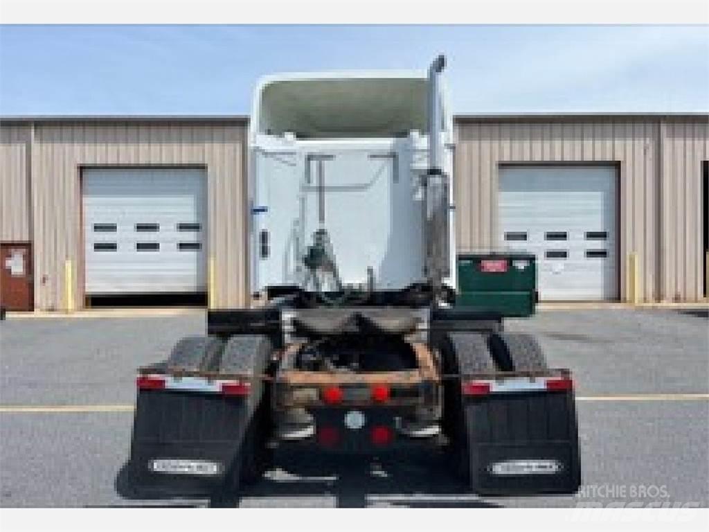 Freightliner CL112G Trekkers