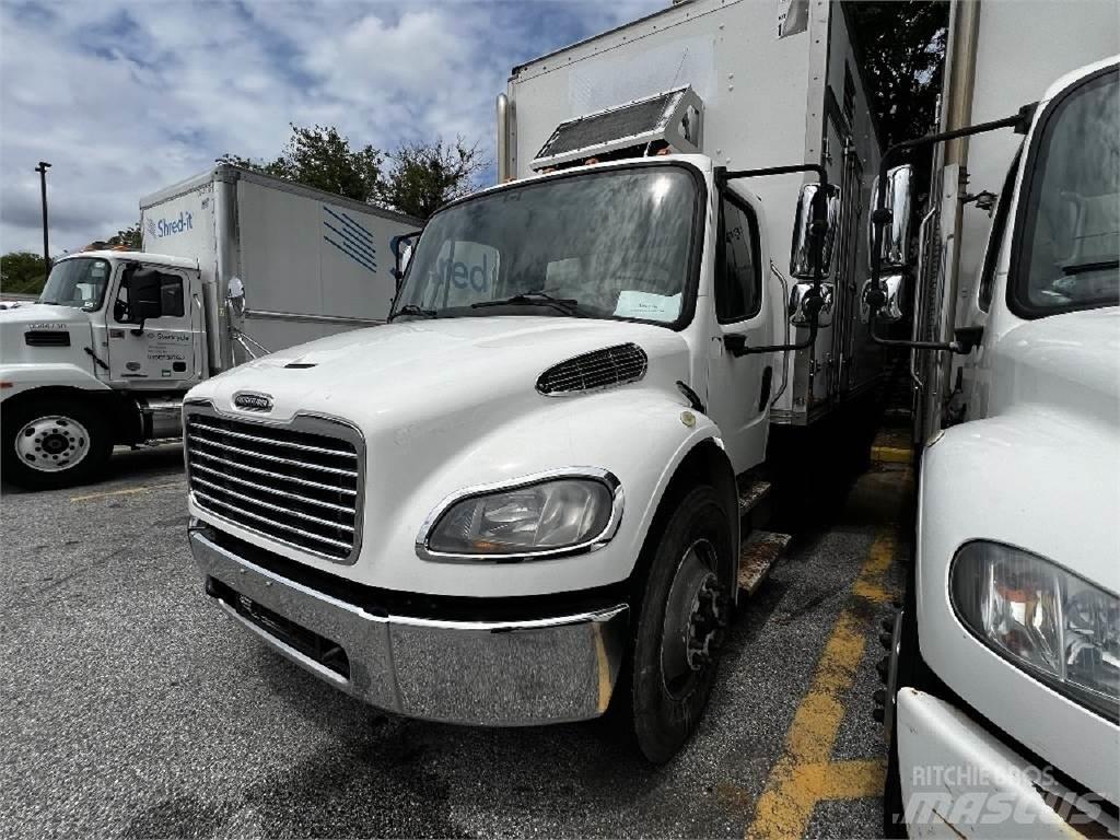 Freightliner M2-106 Bakwagens met gesloten opbouw