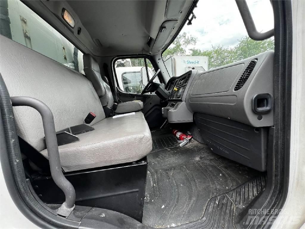 Freightliner M2-106 Bakwagens met gesloten opbouw