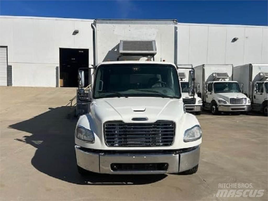 Freightliner M2-106 Bakwagens met gesloten opbouw