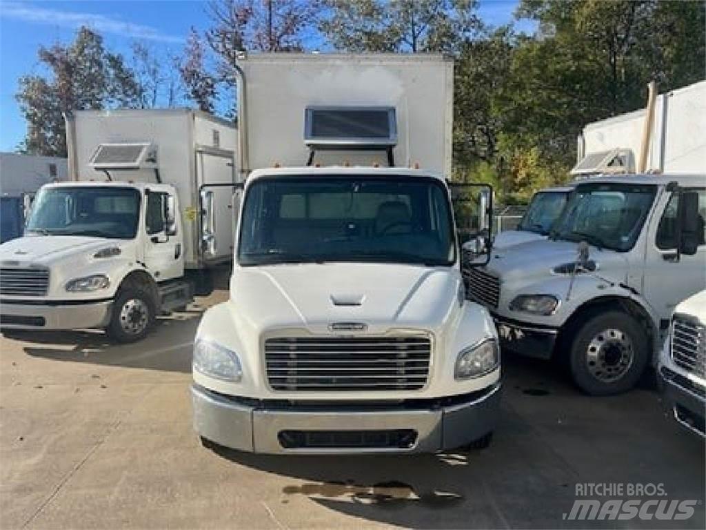 Freightliner M2-106 Bakwagens met gesloten opbouw