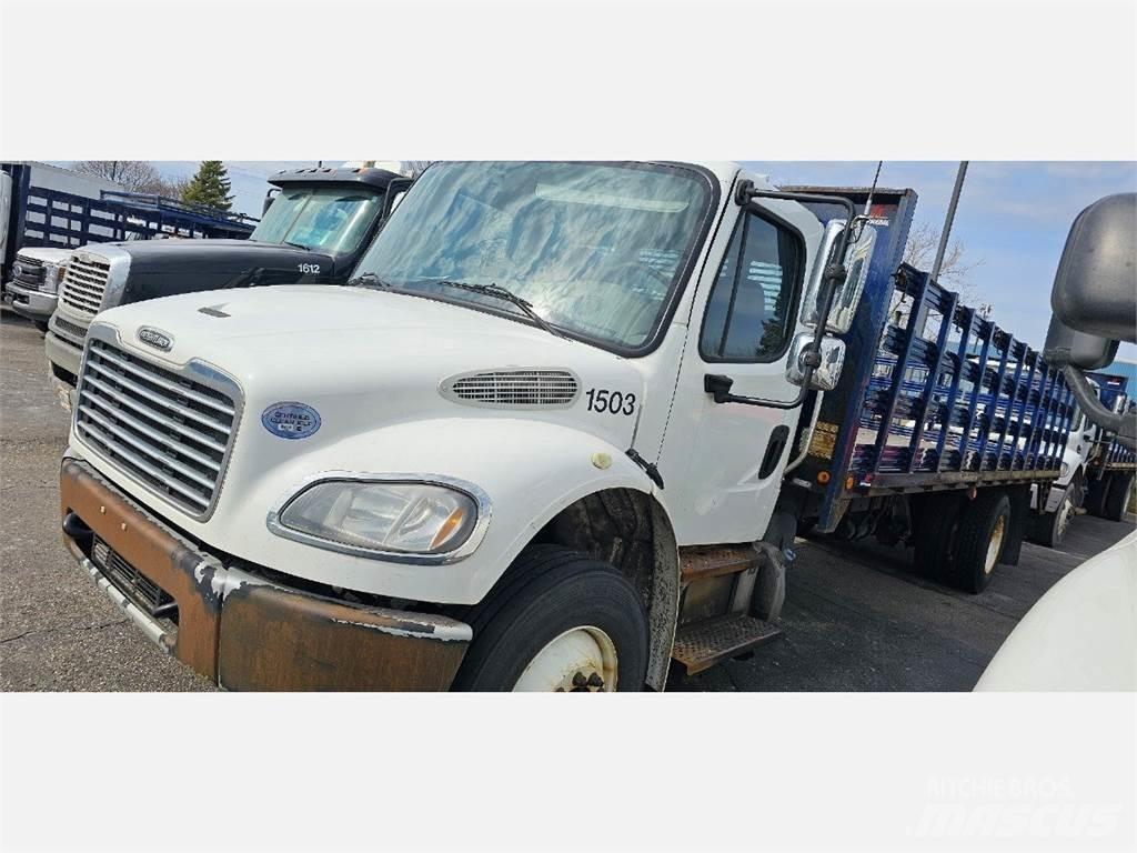 Freightliner M2 106 Platte bakwagens