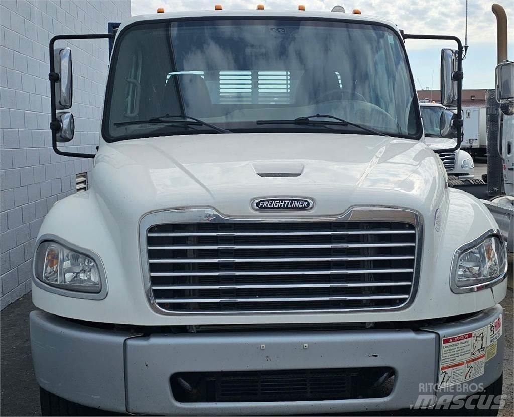 Freightliner M2 106 Platte bakwagens