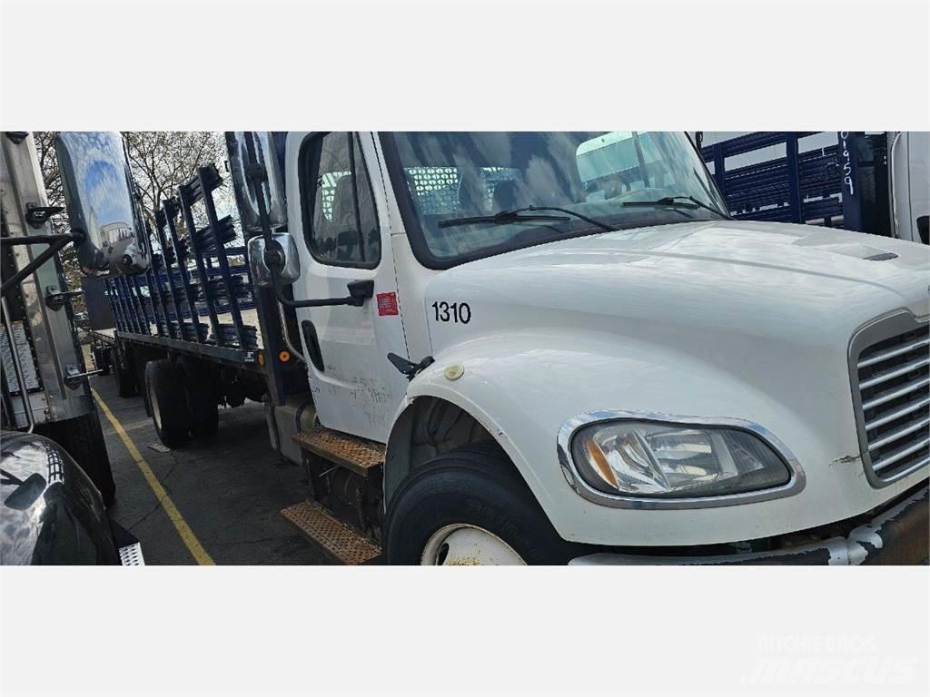 Freightliner M2 106 Platte bakwagens