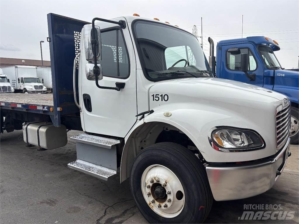 Freightliner M2 106 Platte bakwagens