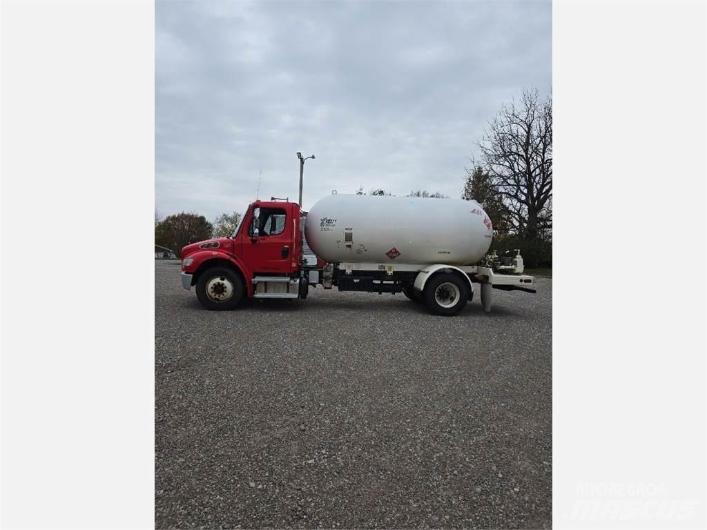 Freightliner M2 106 Anders
