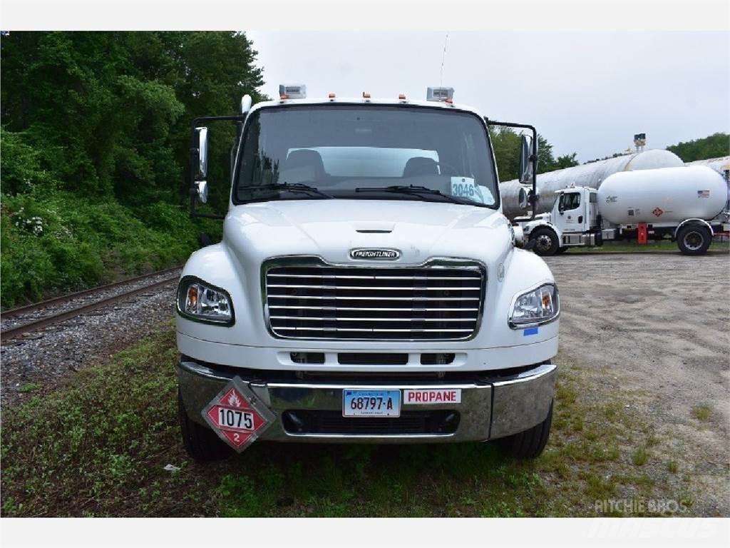 Freightliner M2-106 Anders