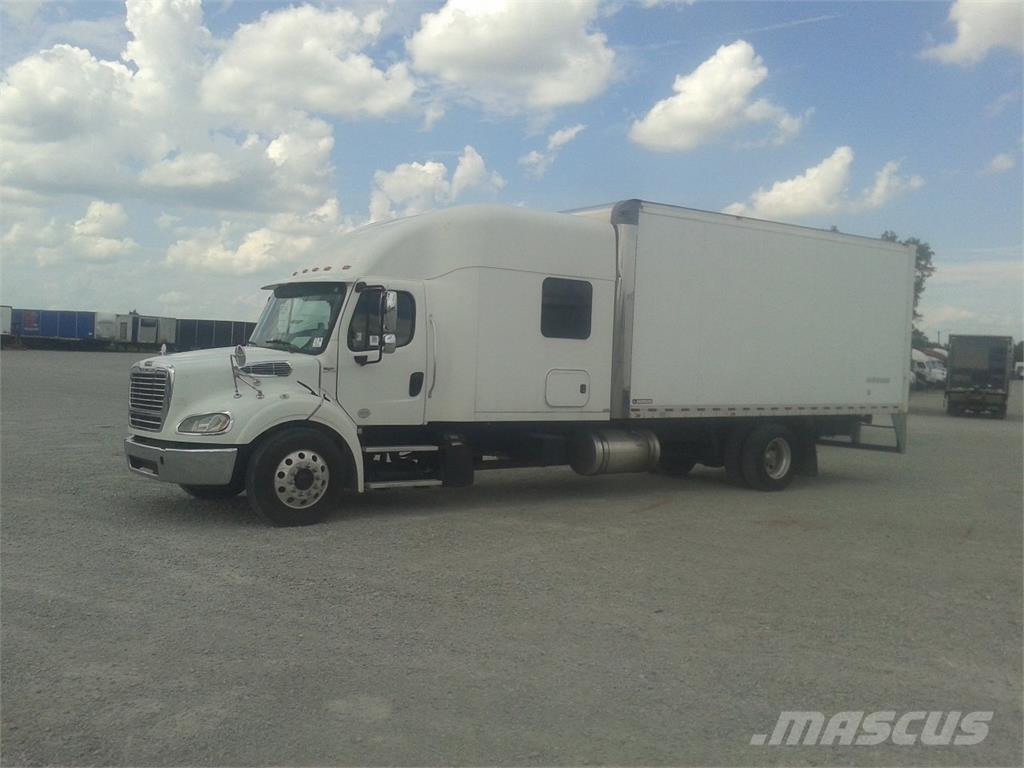 Freightliner M2-112 Bakwagens met gesloten opbouw