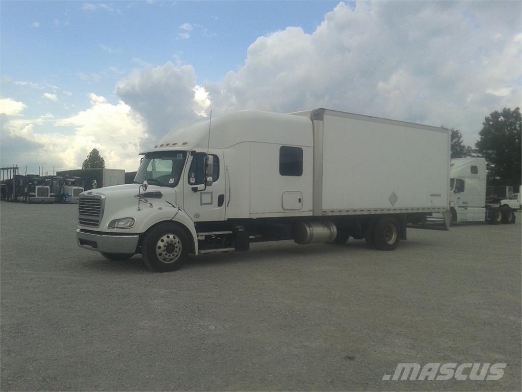 Freightliner M2-112 Bakwagens met gesloten opbouw