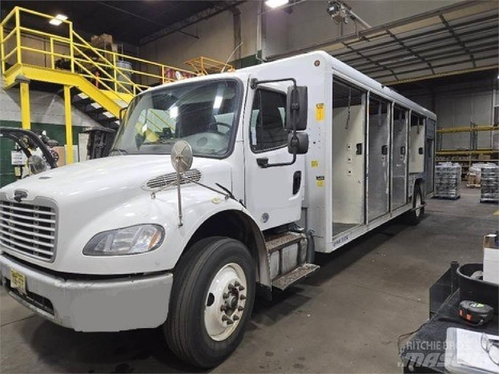 Freightliner M2106 Drankenwagen