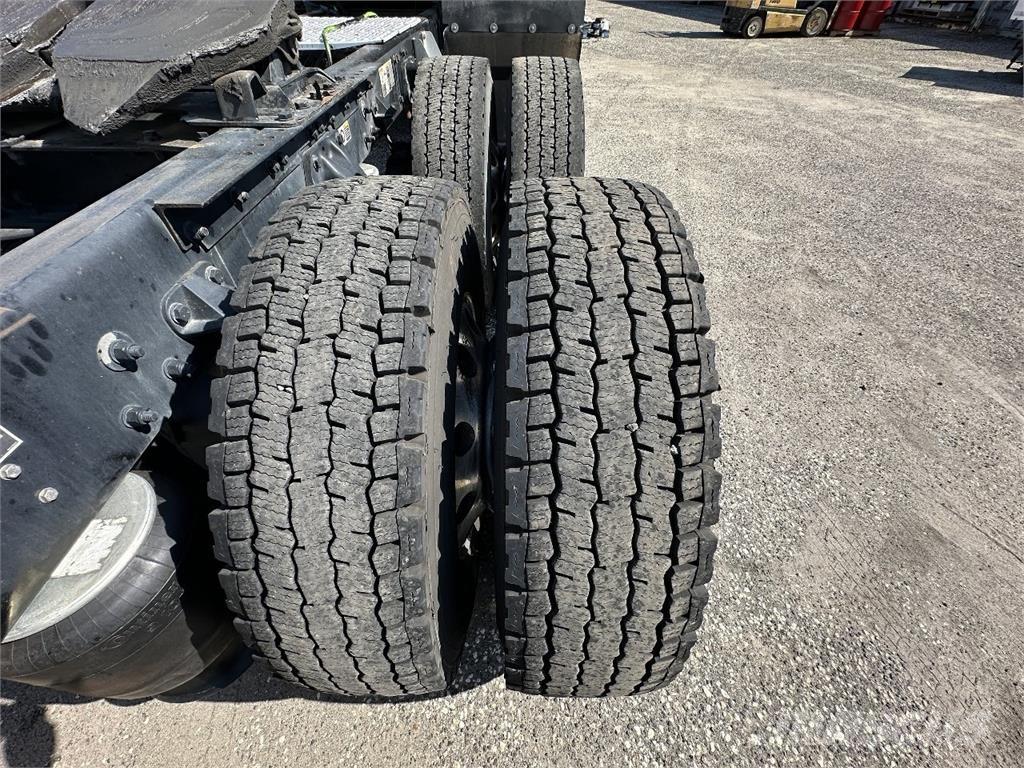 Kenworth T680 Trekkers