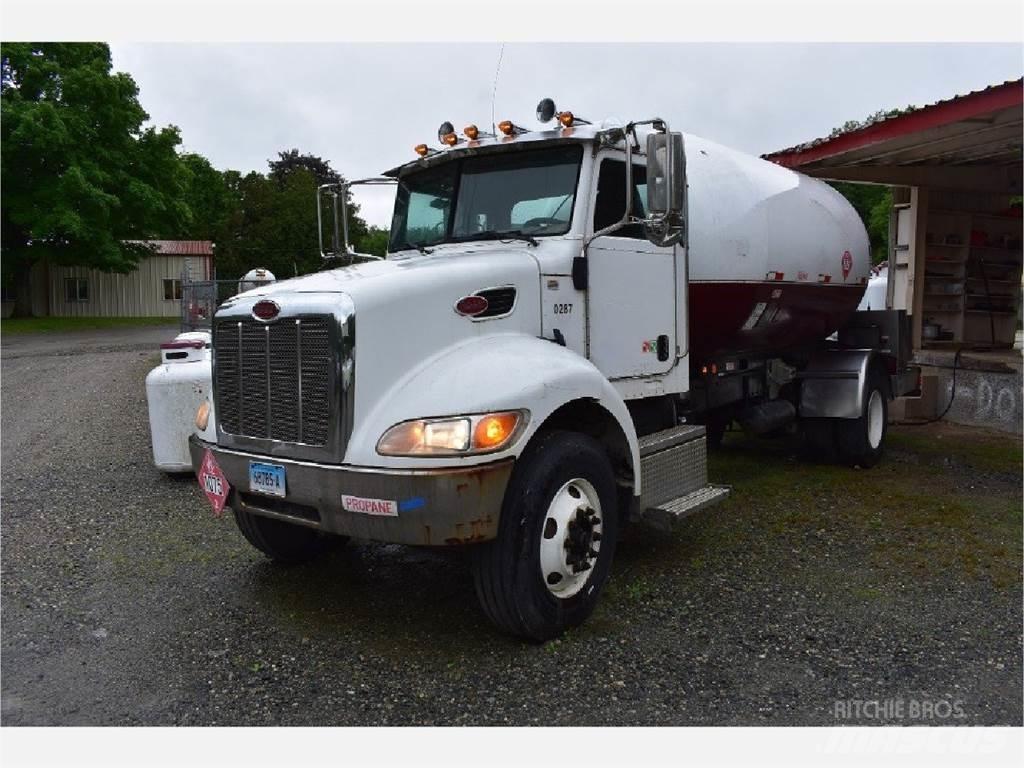 Peterbilt 335 Anders