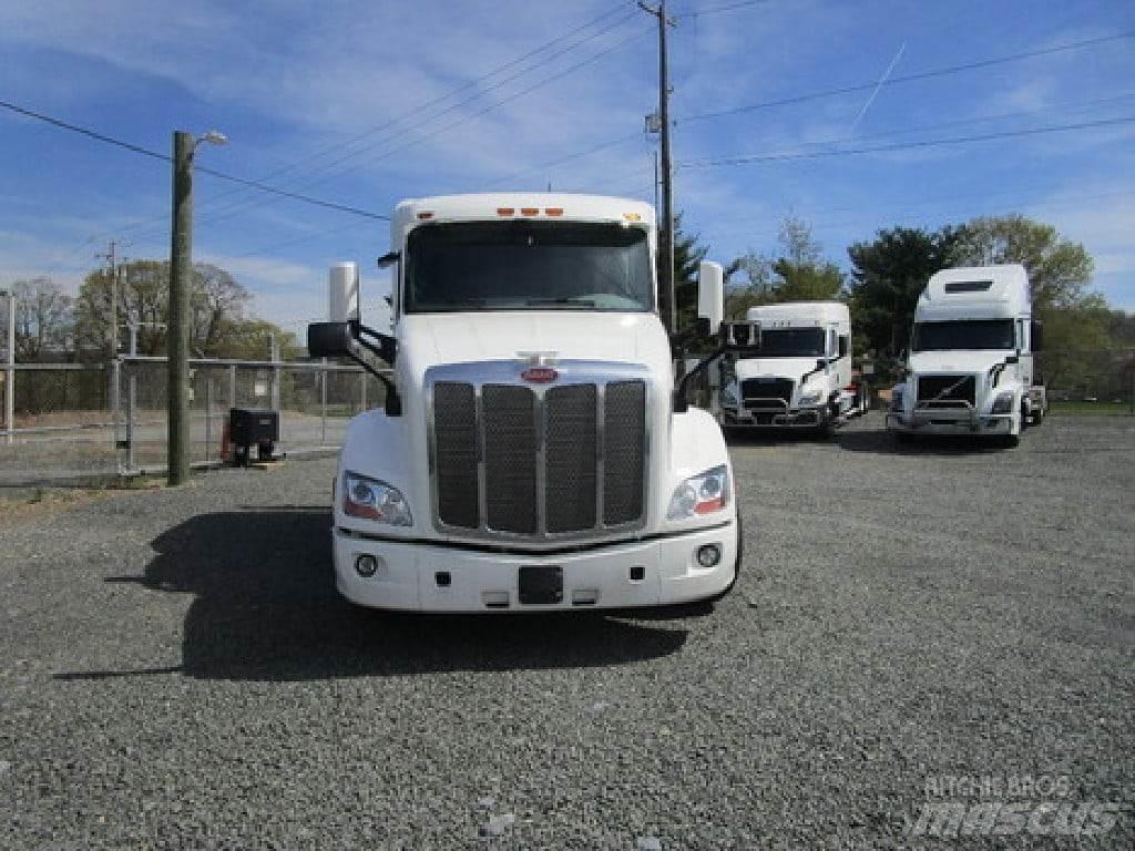 Peterbilt 579 Trekkers