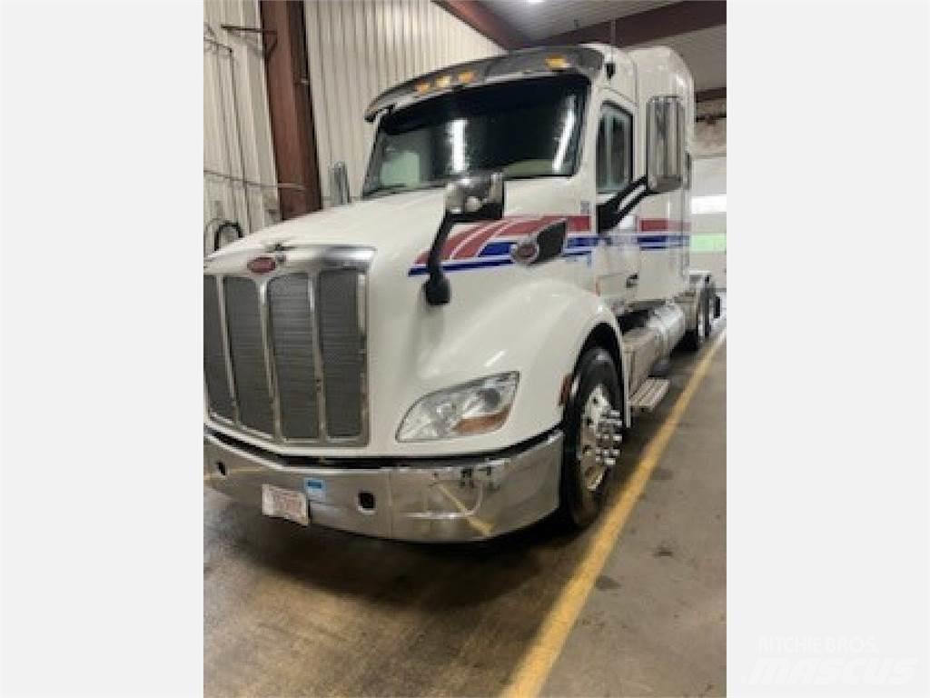 Peterbilt 579 Trekkers