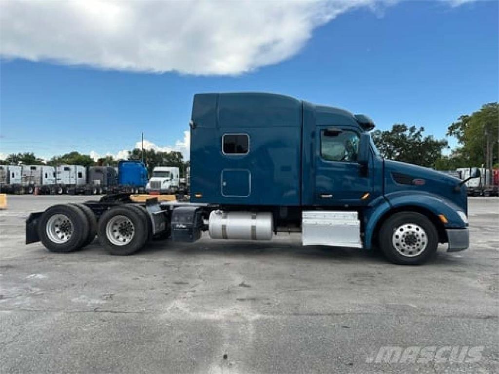 Peterbilt 579 Trekkers