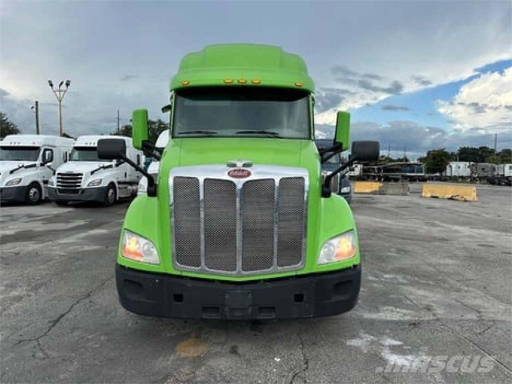 Peterbilt 579 Trekkers