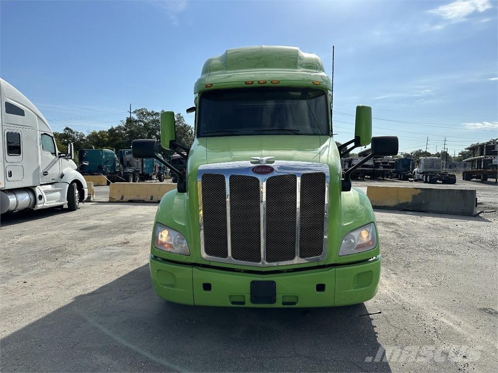 Peterbilt 579 Trekkers