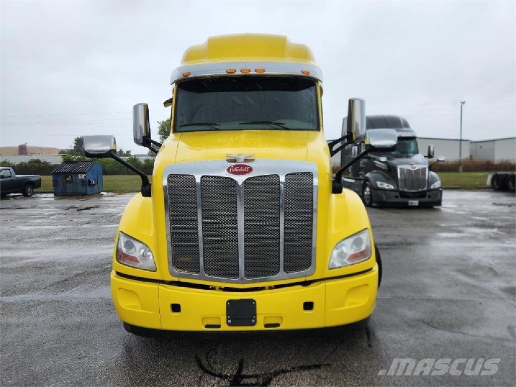Peterbilt 579 Trekkers