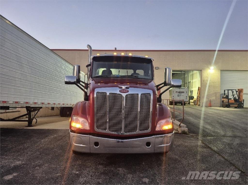 Peterbilt 579 Trekkers