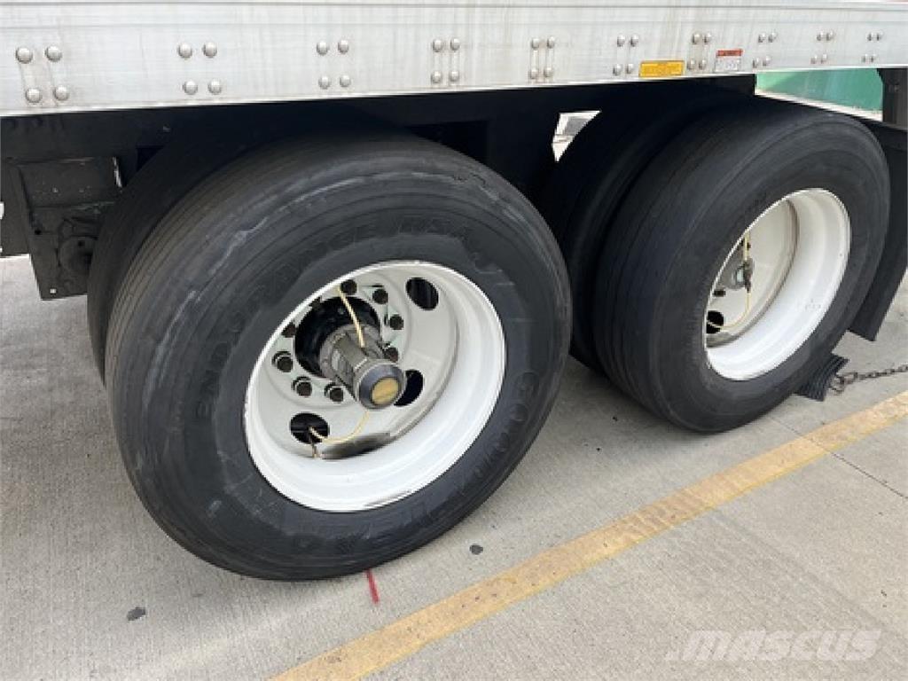 Utility VS2DX 36' Gesloten opbouw trailers