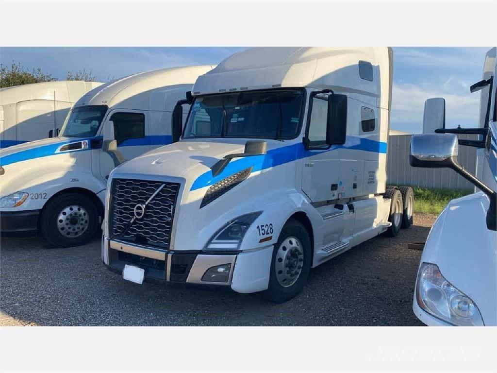 Volvo VNL64T760 Trekkers