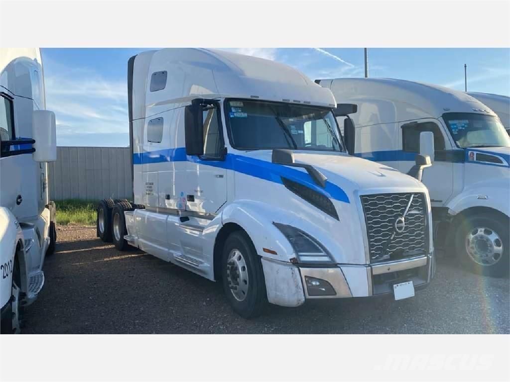 Volvo VNL64T760 Trekkers