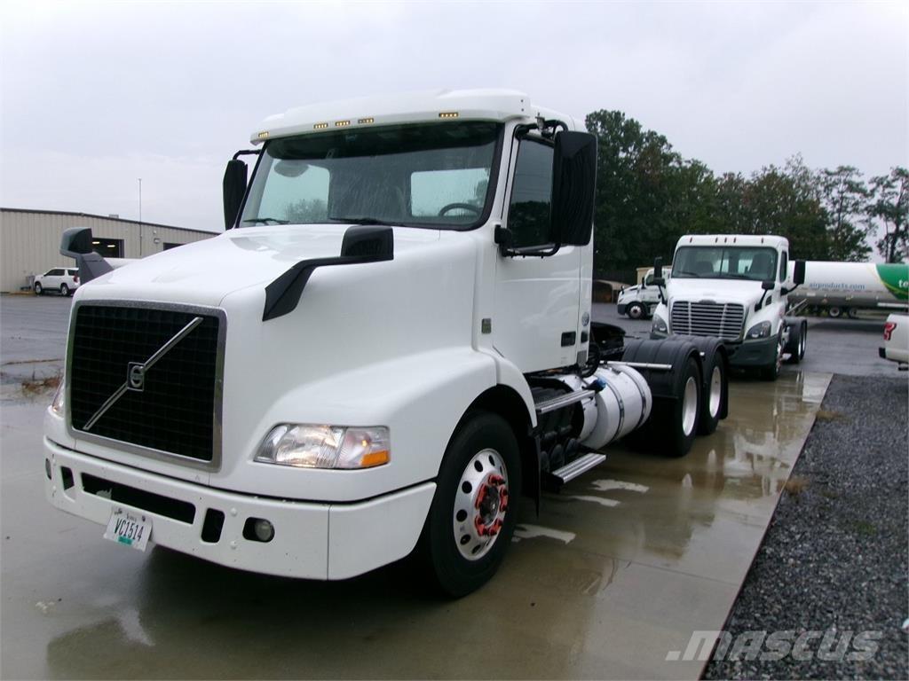 Volvo VNM64T200 Trekkers