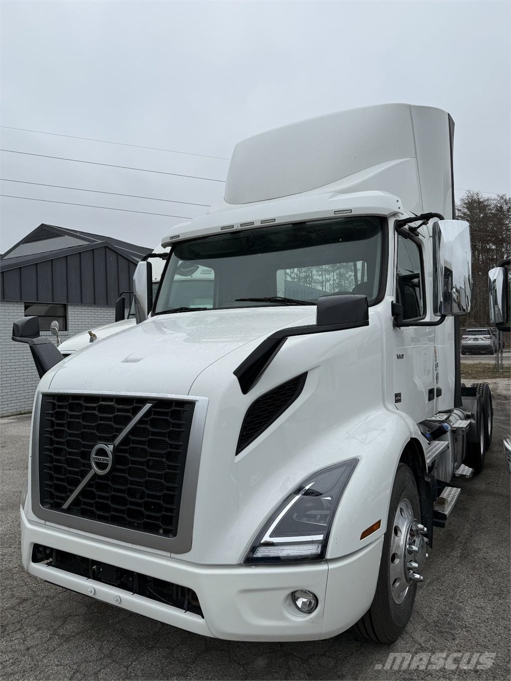 Volvo VNR64T300 Trekkers