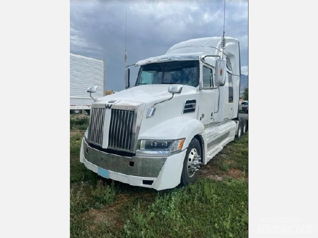 Western Star 5700XE Trekkers