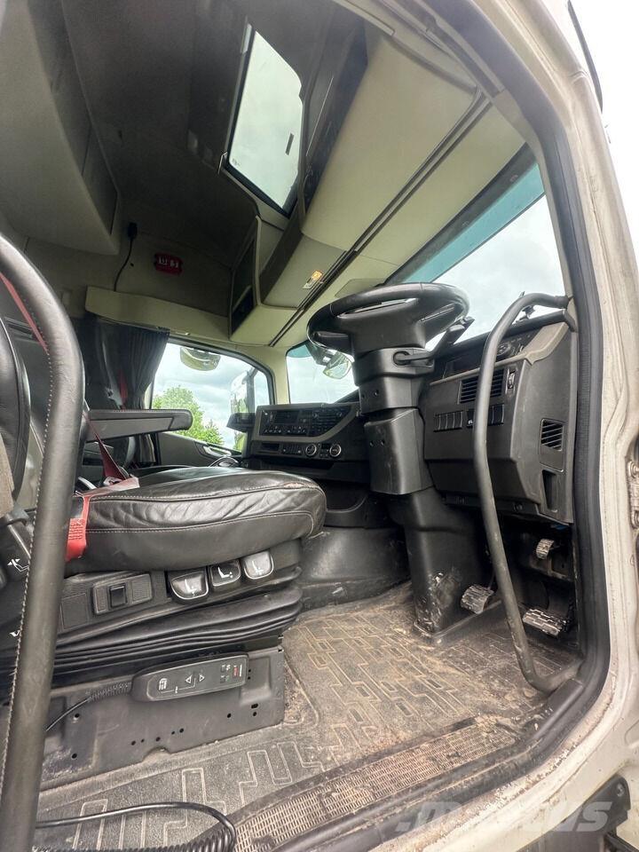 Volvo FH500 Trekkers
