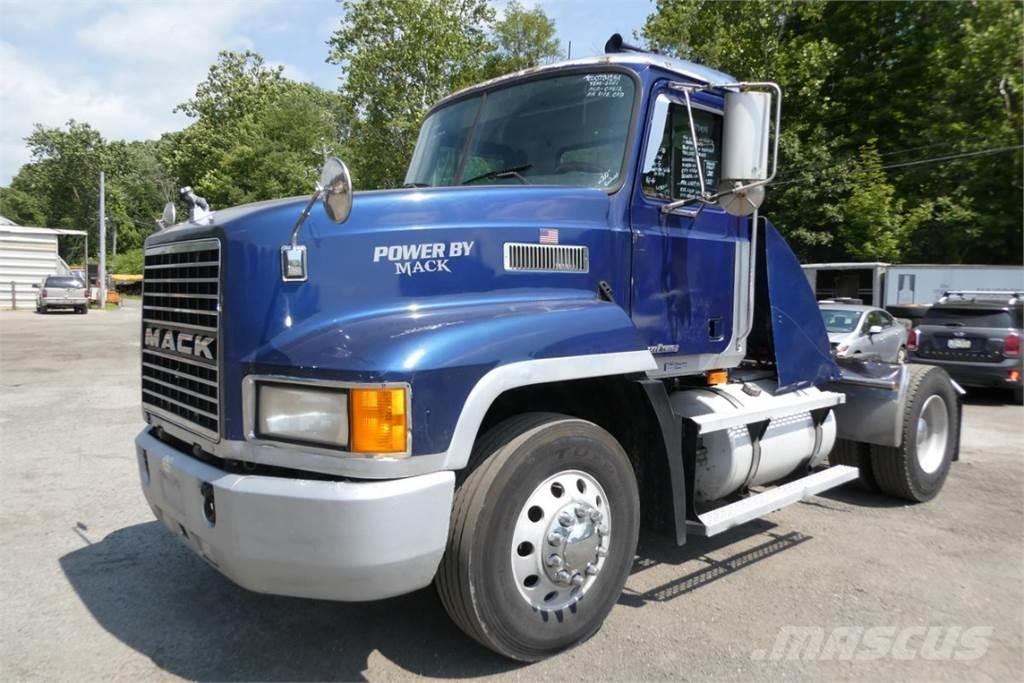Mack CH612 Chassis met cabine