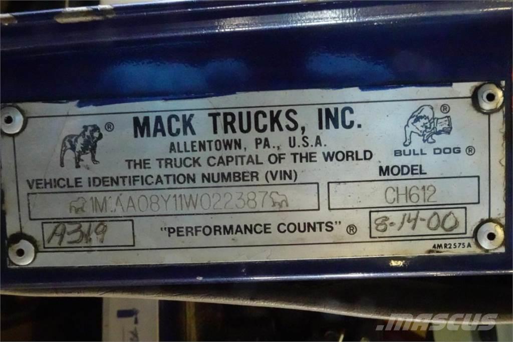 Mack CH612 Chassis met cabine