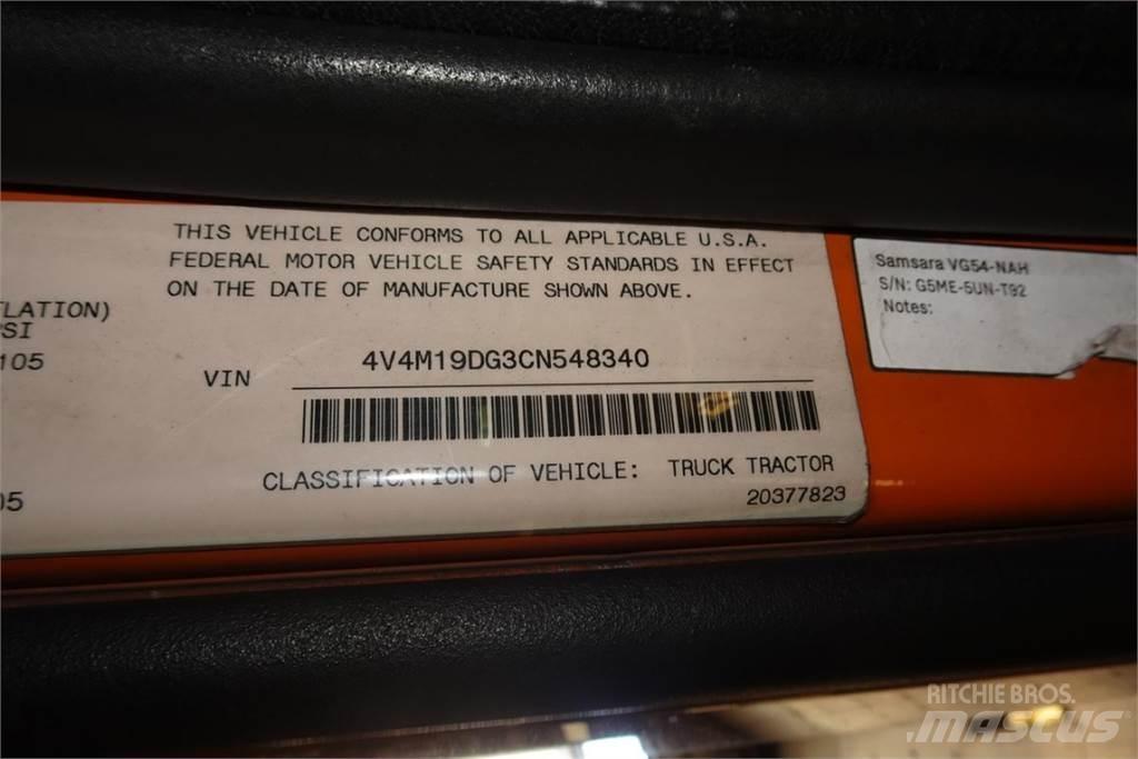 Volvo VNM42T Chassis met cabine