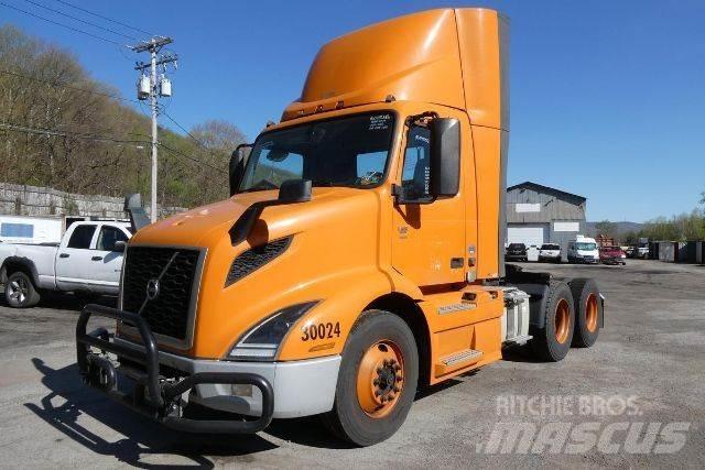 Volvo VNR64T300 Chassis met cabine