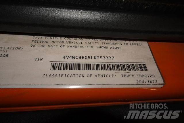 Volvo VNR64T300 Chassis met cabine