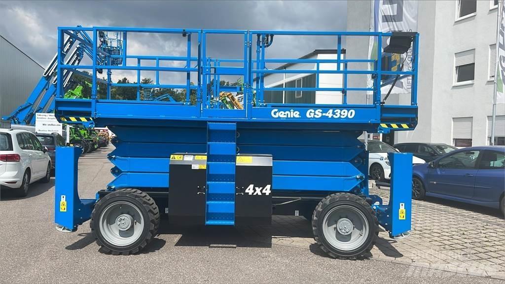 Genie GS-4390RT Schaarhoogwerkers
