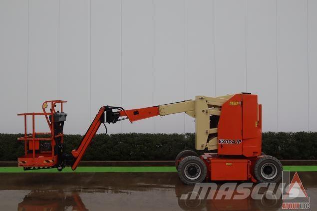 JLG E300AJP Knikarmhoogwerkers