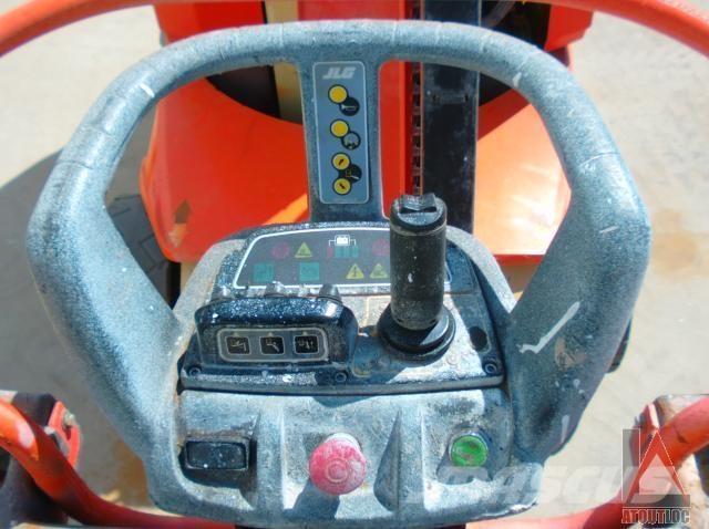 JLG TOUCAN 12E + Knikarmhoogwerkers