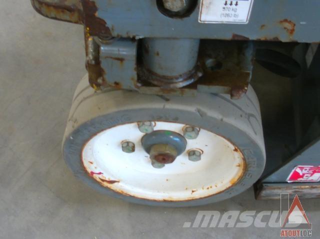 SkyJack SJ3219 Knikarmhoogwerkers