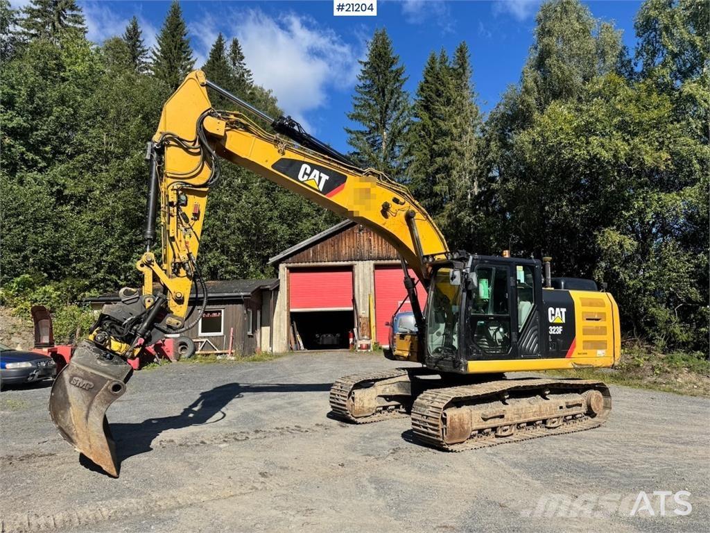 CAT 323FL Rupsgraafmachines