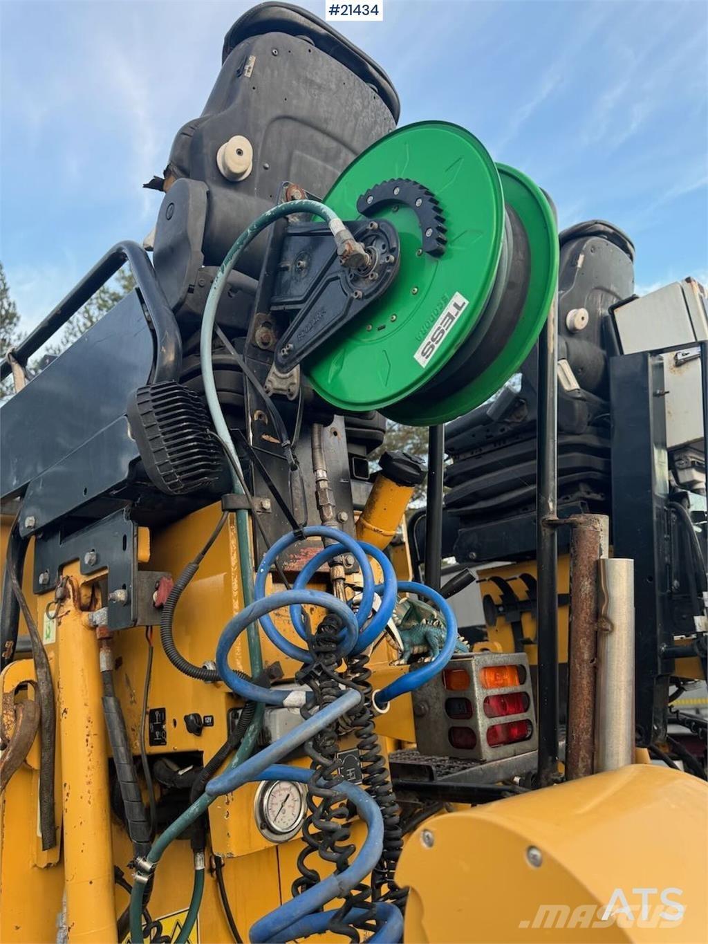 CAT AP 300 Asfaltafwerkmachines