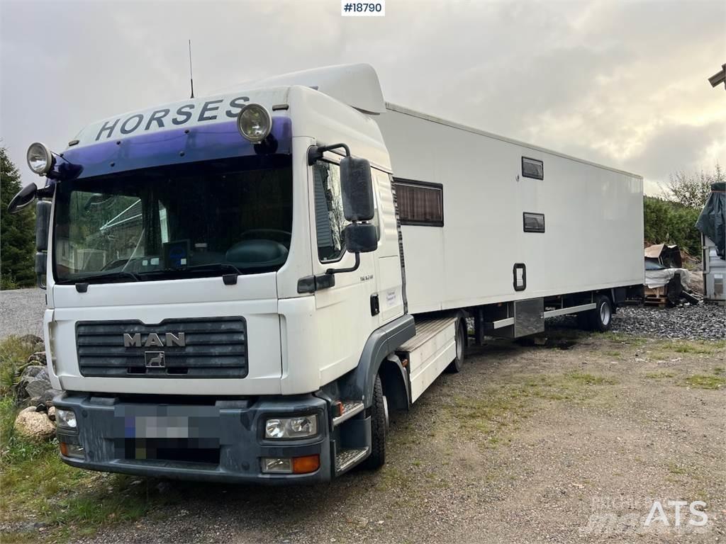 MAN TGL 8.240 Trekkers